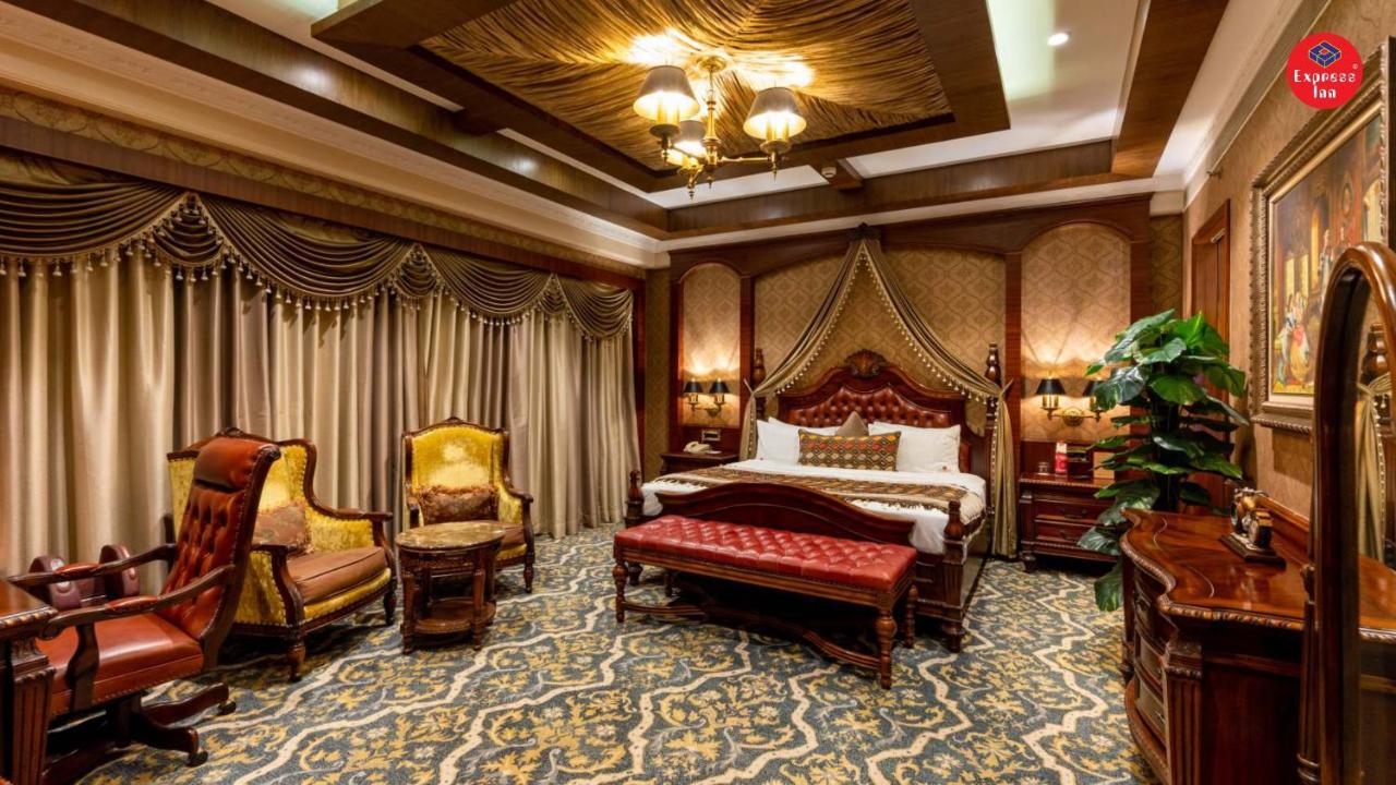 Express Inn The Business Luxury Hotel Nashik Exterior photo