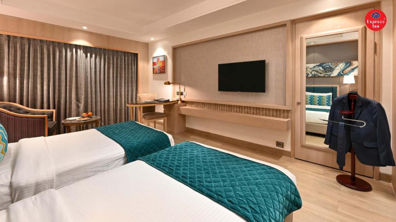 Express Inn The Business Luxury Hotel Nashik Exterior photo