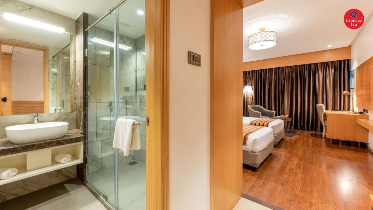 Express Inn The Business Luxury Hotel Nashik Exterior photo