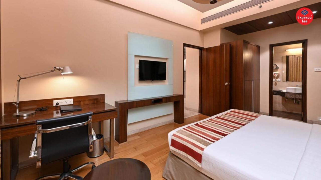 Express Inn The Business Luxury Hotel Nashik Exterior photo