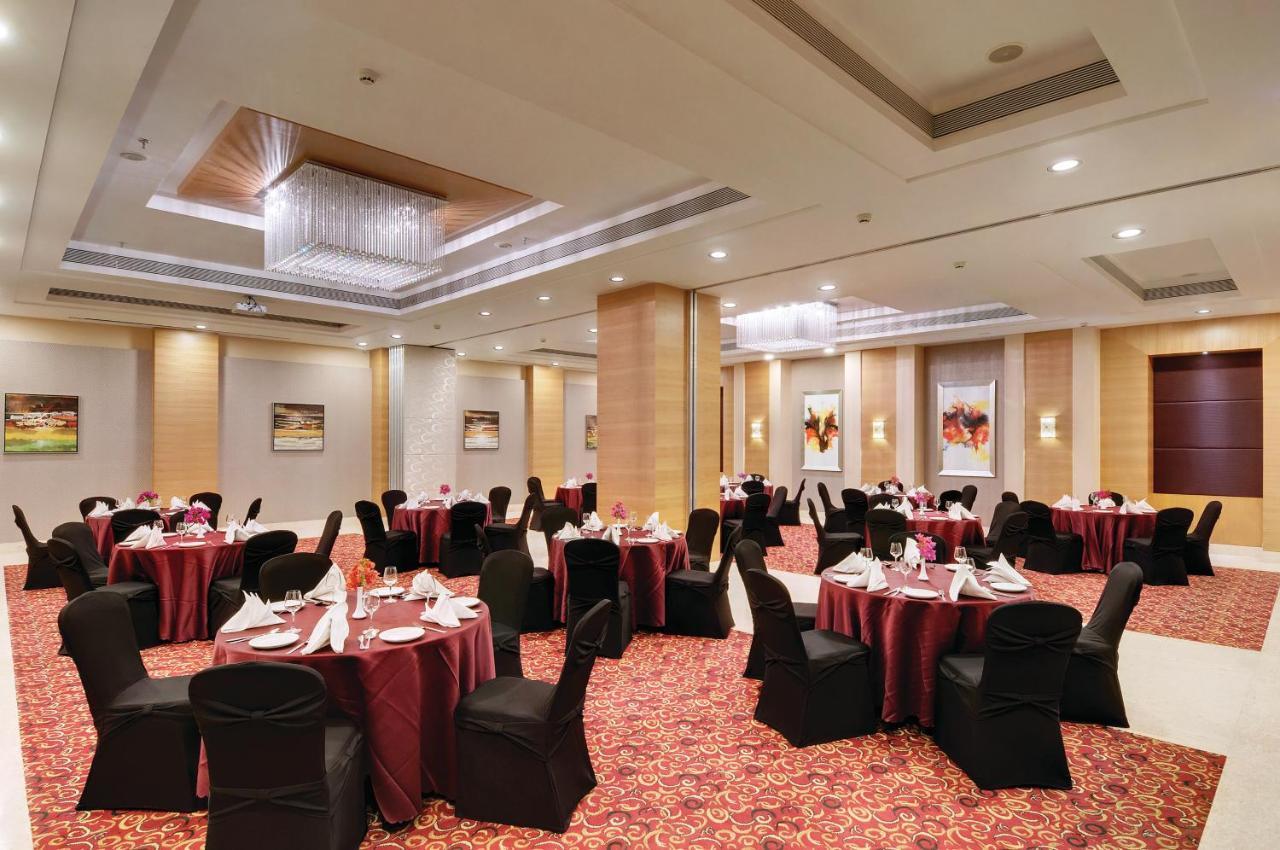 Express Inn The Business Luxury Hotel Nashik Exterior photo